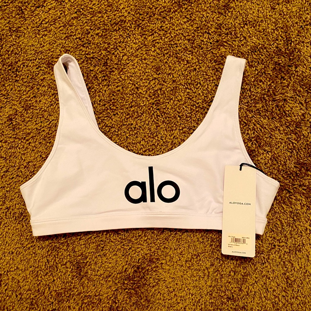 NWT! ALO Yoga sports bra